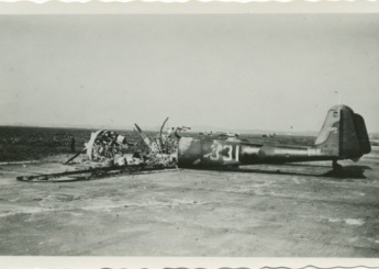 wrak Fokker na de Duitse aanval 10 mei 1940